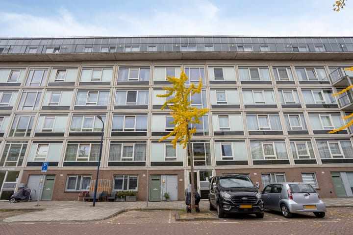 Lederambachtstraat 164 in Amsterdam photo