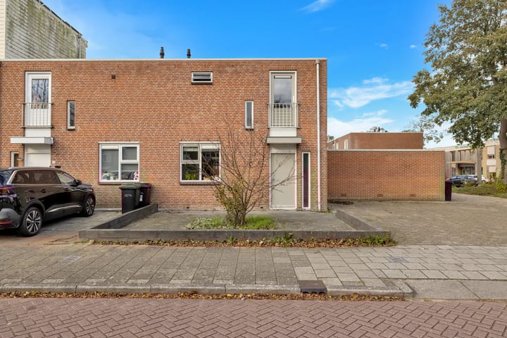 Leemwierde 1 in Almere Foto