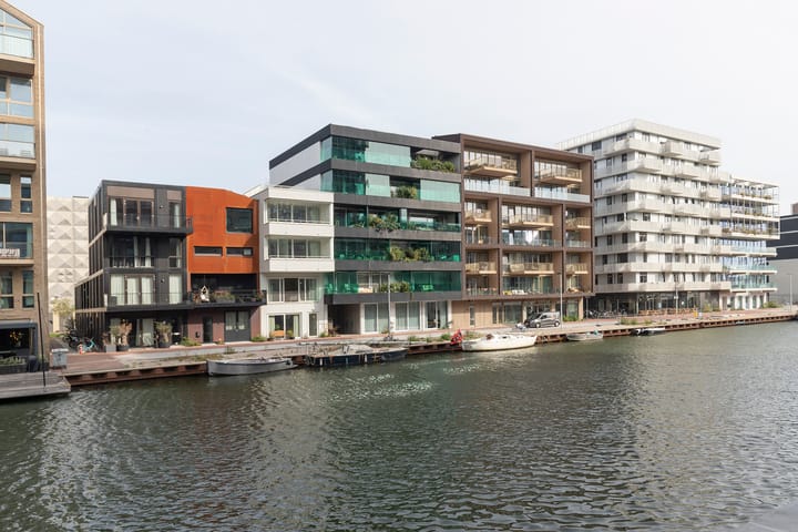 Leen Jongewaardkade 5B in Amsterdam foto