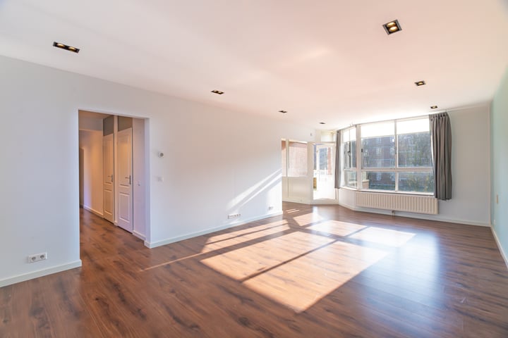 Leerdamhof 224 in Amsterdam photo