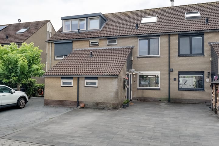 Leermosstraat 18 in Almere Foto