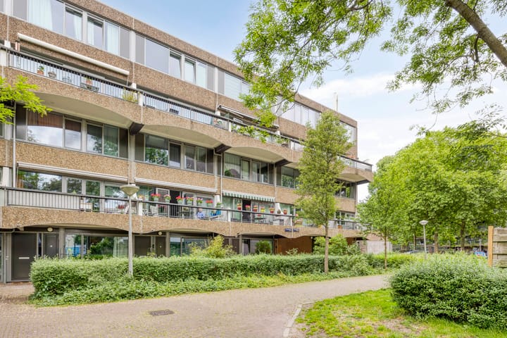 Leeuwenwerf 129 in Amsterdam photo