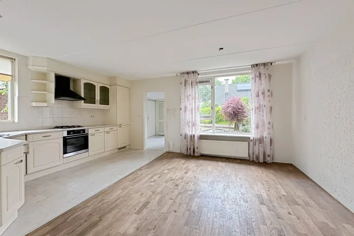 Leeuweriklaan 2 Nieuw-Roden thumbnail 13