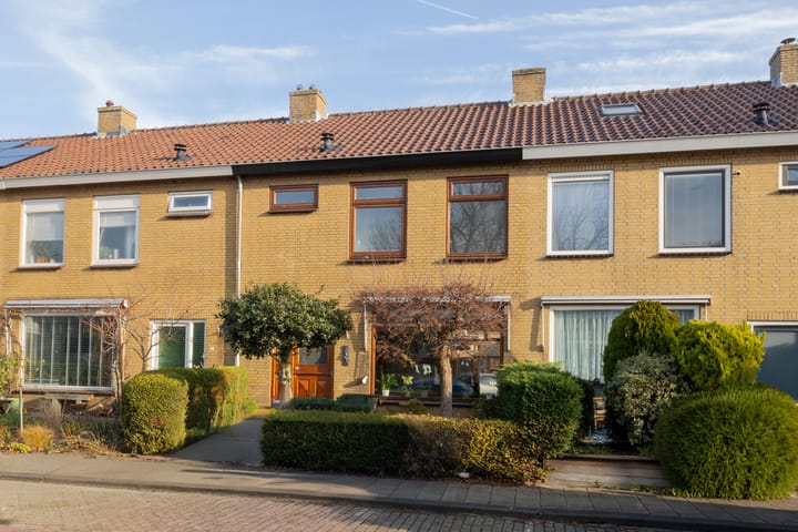 Leeuwerikstraat 11 in Honselersdijk