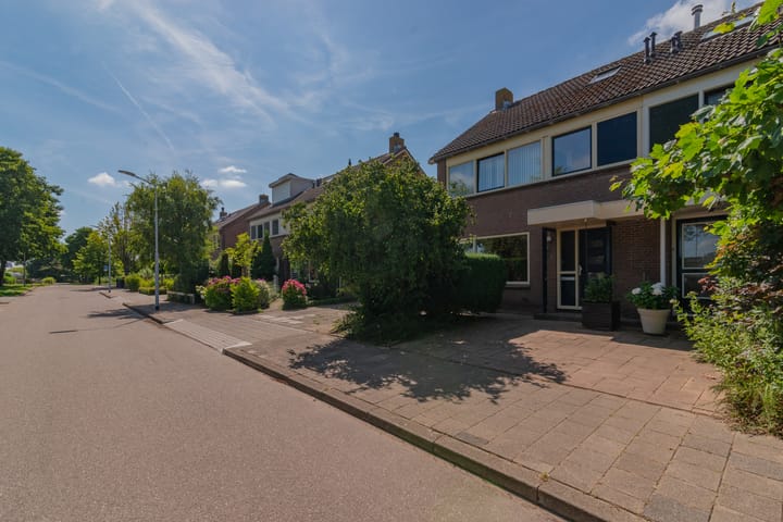 Leidsemeerstraat 65 in Buitenkaag foto