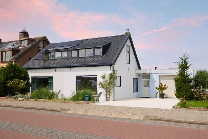 Leimuiderdijk 487 in Weteringbrug Foto