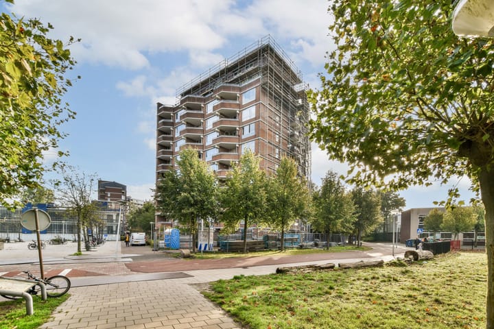 Leksmondhof 220 in Amsterdam photo