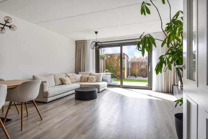 Lekstraat 135 dans 's-Gravenhage photo