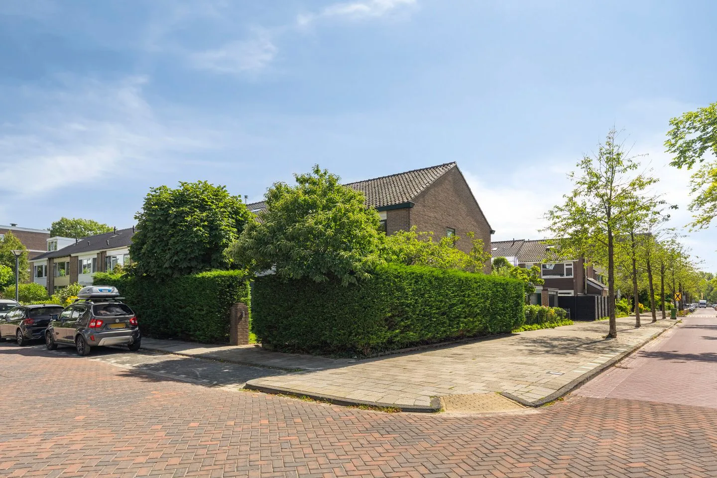 Lessestraat 1 in Heemskerk