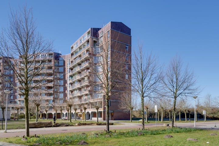 Leusdenhof 127 in Amsterdam photo