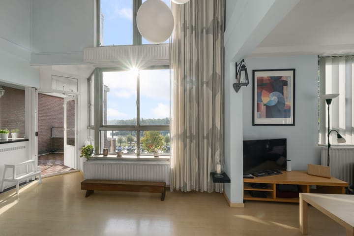 Leusdenhof 409 en Amsterdam foto