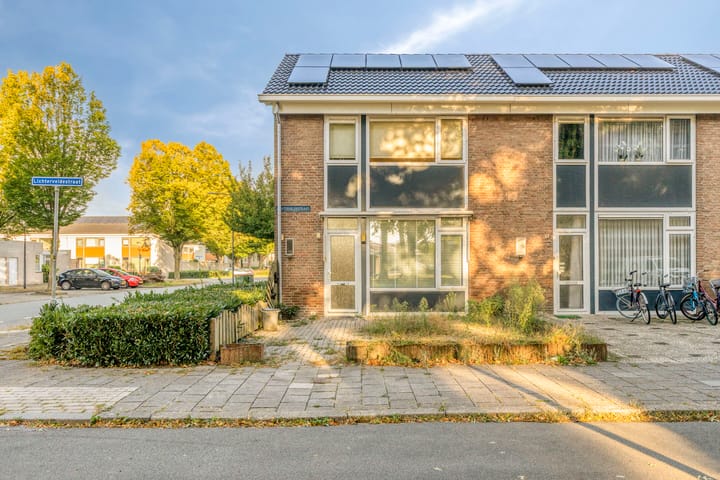 Lichterveldestraat 1 in Breda Foto