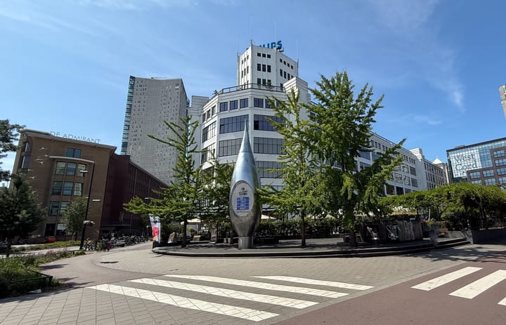 Lichttoren 180 in Eindhoven Foto