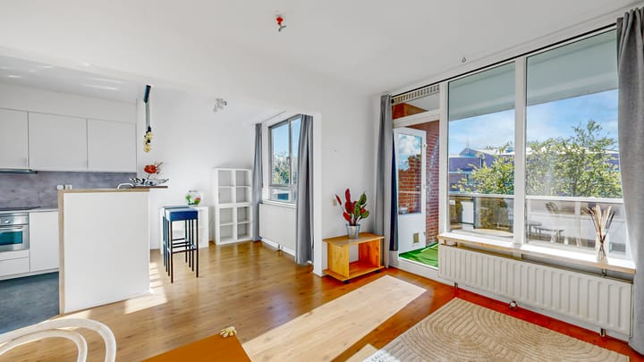 Liendenhof 159 in Amsterdam photo