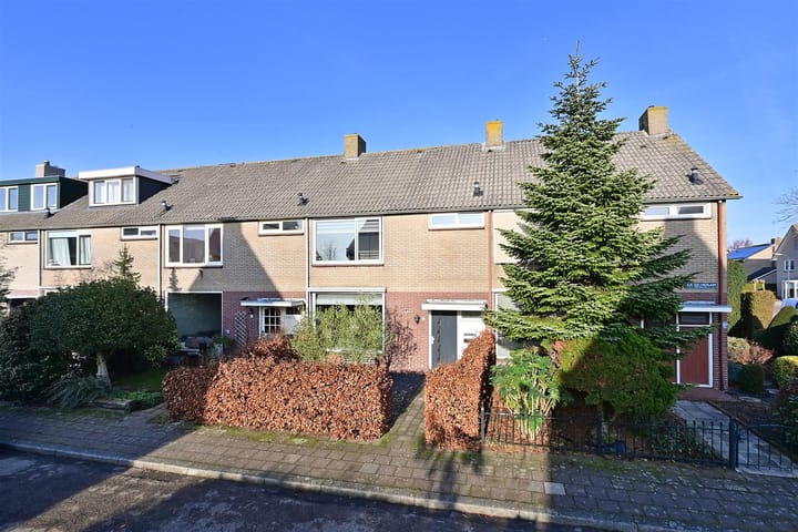 Photo of property Lieve Geelvincklaan 43, Loosdrecht