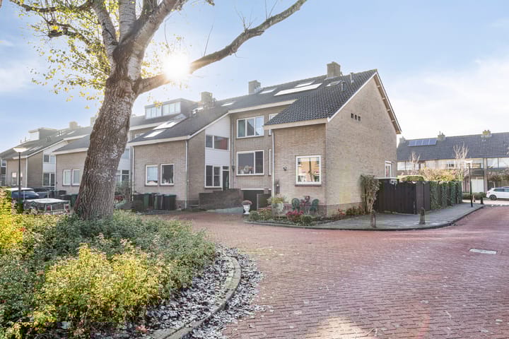 Lijsterhof 12 in Ouderkerk aan den IJssel Foto