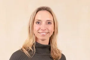 Photo of Linda Roos