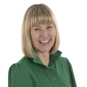 Photo of Linda Schilder