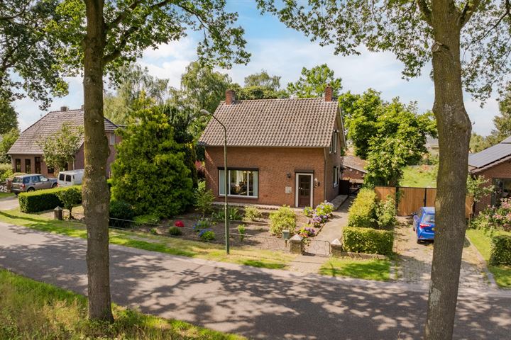 Lindelaan 18 en Stevensbeek foto