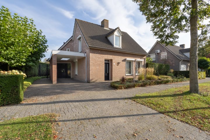 Photo of property Lindenhof 37, Weert