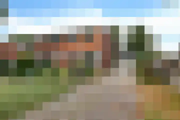 Lindenlaan 10 in Emmer-Compascuum