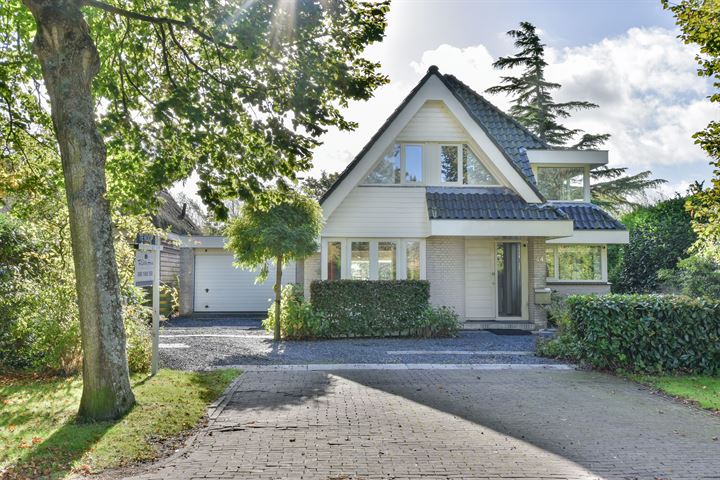 Lindenlaan 64 in Bergen (NH) Foto