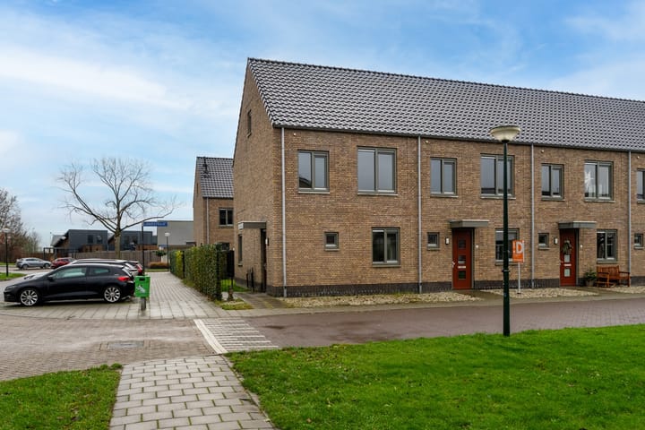 Lindestraat 12 in Eethen Foto