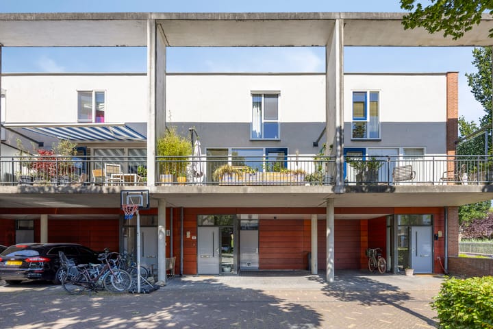 Linnaeushof 4 in Oegstgeest photo