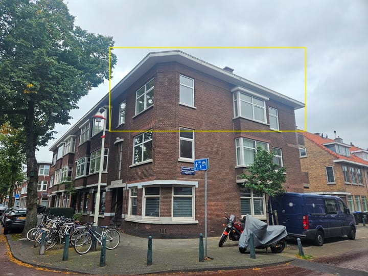 Linnaeusstraat 239 in 's-Gravenhage Foto