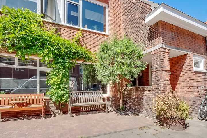 Linnaeusstraat 64 in Utrecht photo