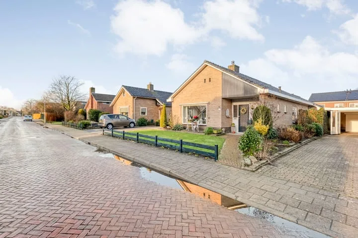 Linthorstlaan 20 Vriezenveen foto 3