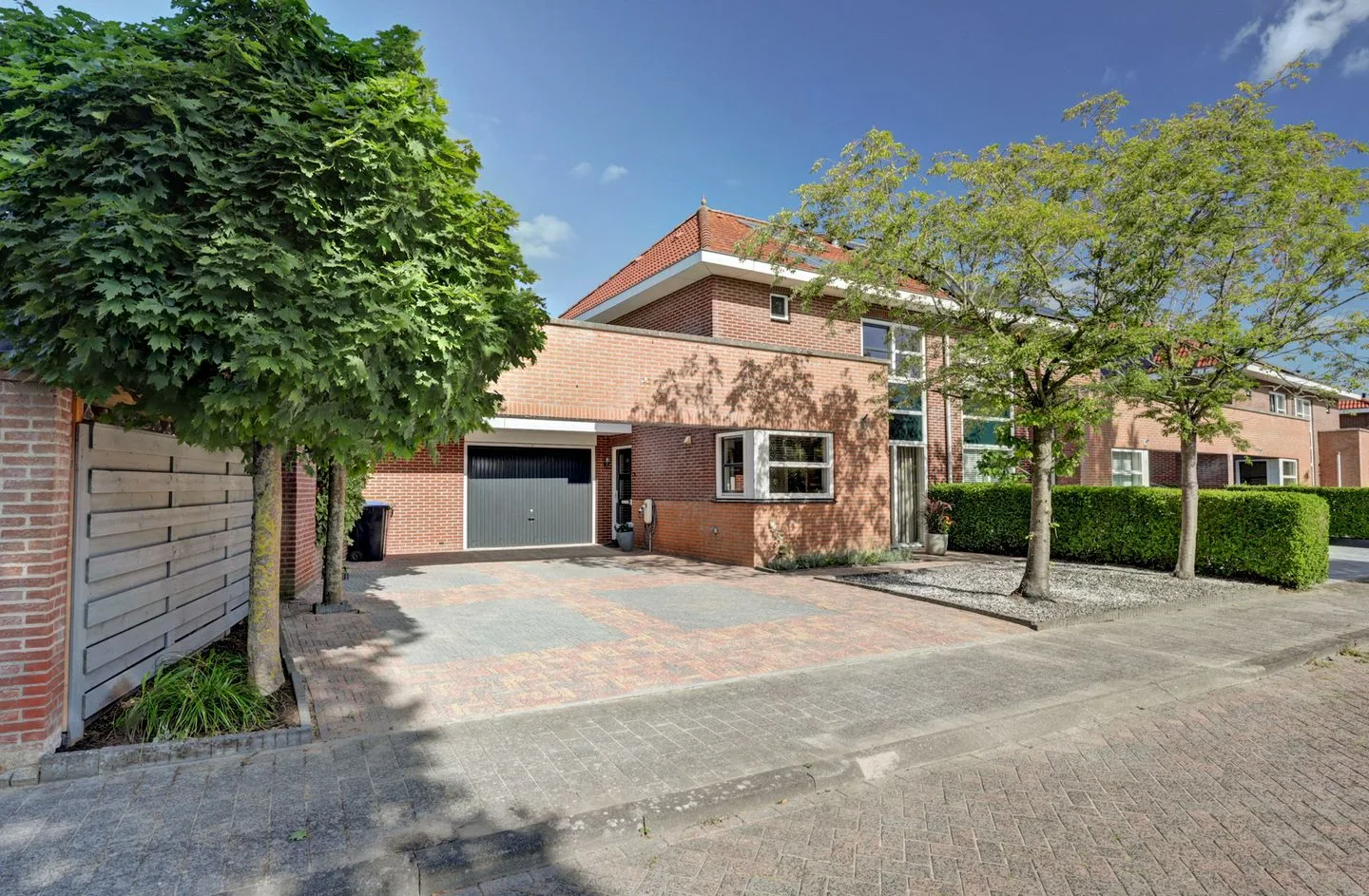 Lire 9 in Dronten