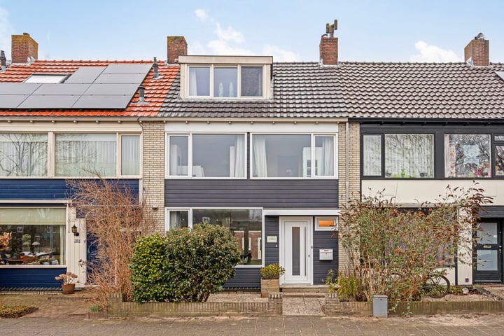 Lodewijk van Deyssellaan 266 in Haarlem photo