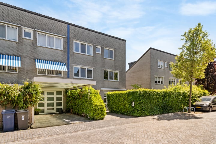 Loefzijde 10 in Almere Foto