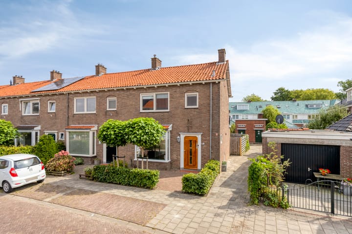 Lohmanstraat 2 en Sneek foto