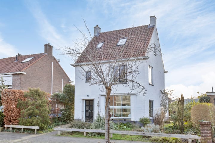 Photo of property Longoliusstraat 4, Deventer