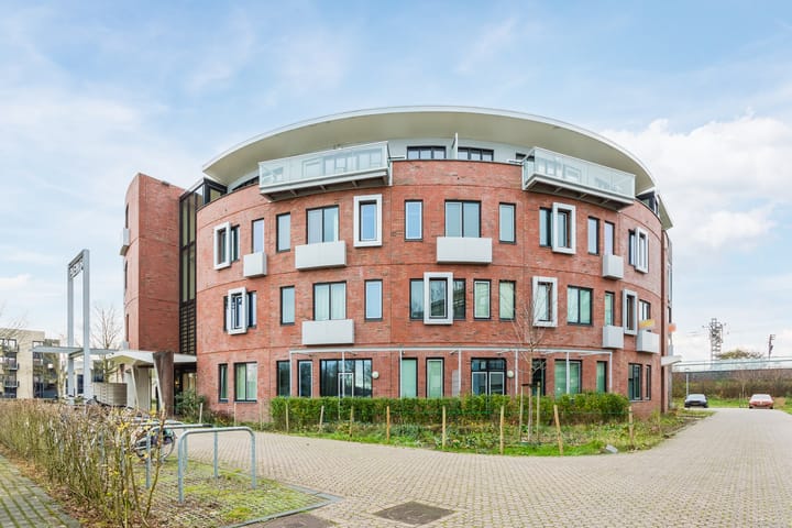 Louis Armstrongweg 54D in Almere photo