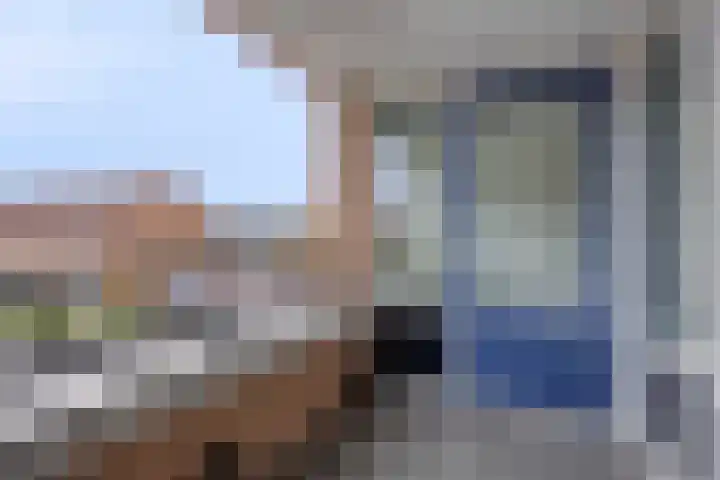 Louis Paul Boonhof 29 Waalwijk thumbnail 17