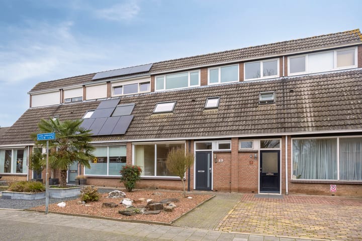 Louise Julianalaan 23 en Ravenstein foto