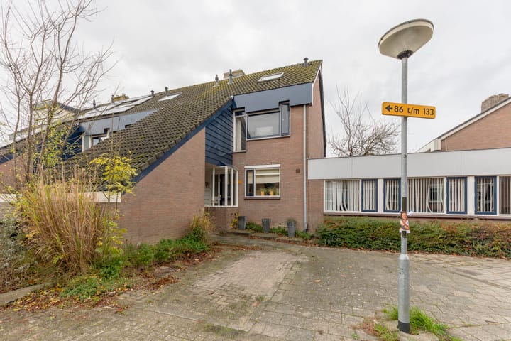 Luchtenburg 85 in Dordrecht foto