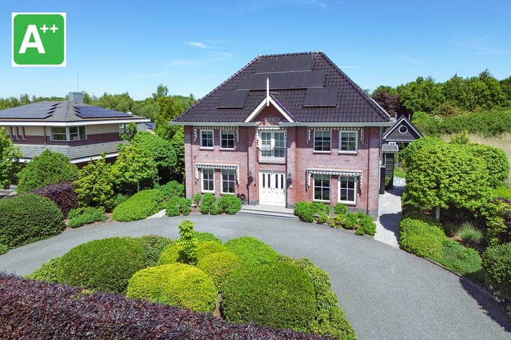 Ludenbos 27 en Almere foto