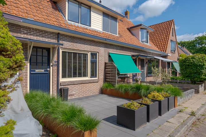Photo of property M A de Ruyterstraat 31, Meppel