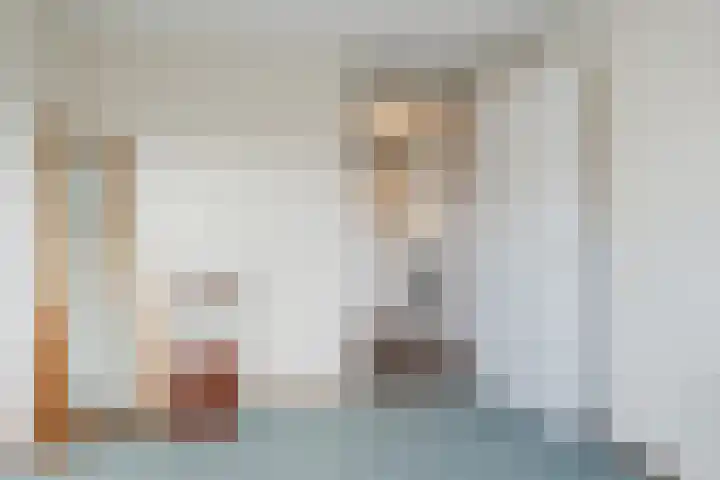 M.H. Tromphof 21 Katwijk thumbnail 22