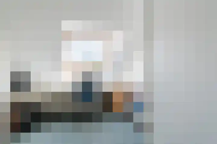 M.H. Tromphof 21 Katwijk thumbnail 23
