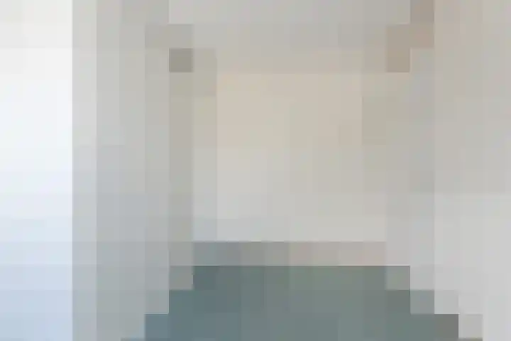 M.H. Tromphof 21 Katwijk thumbnail 24
