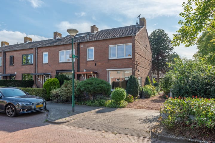 Maalderij 4 in Eemnes photo