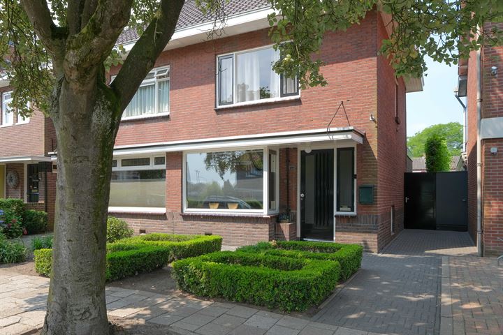 Maardijk 29a in Almelo Foto
