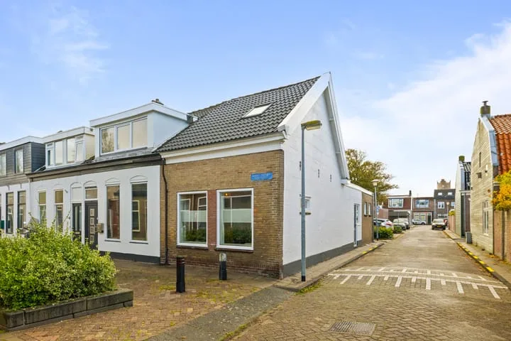 Maarten Harpertszoon Trompstraat 2 en Den Helder