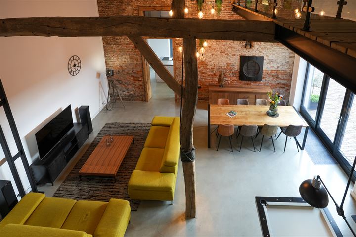 Maasheuvel 31 in Roosteren Foto