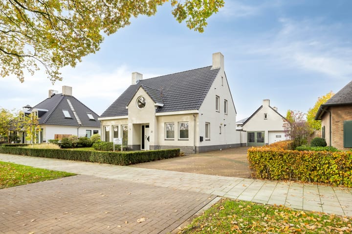 Maasstraat 22 en Uden foto